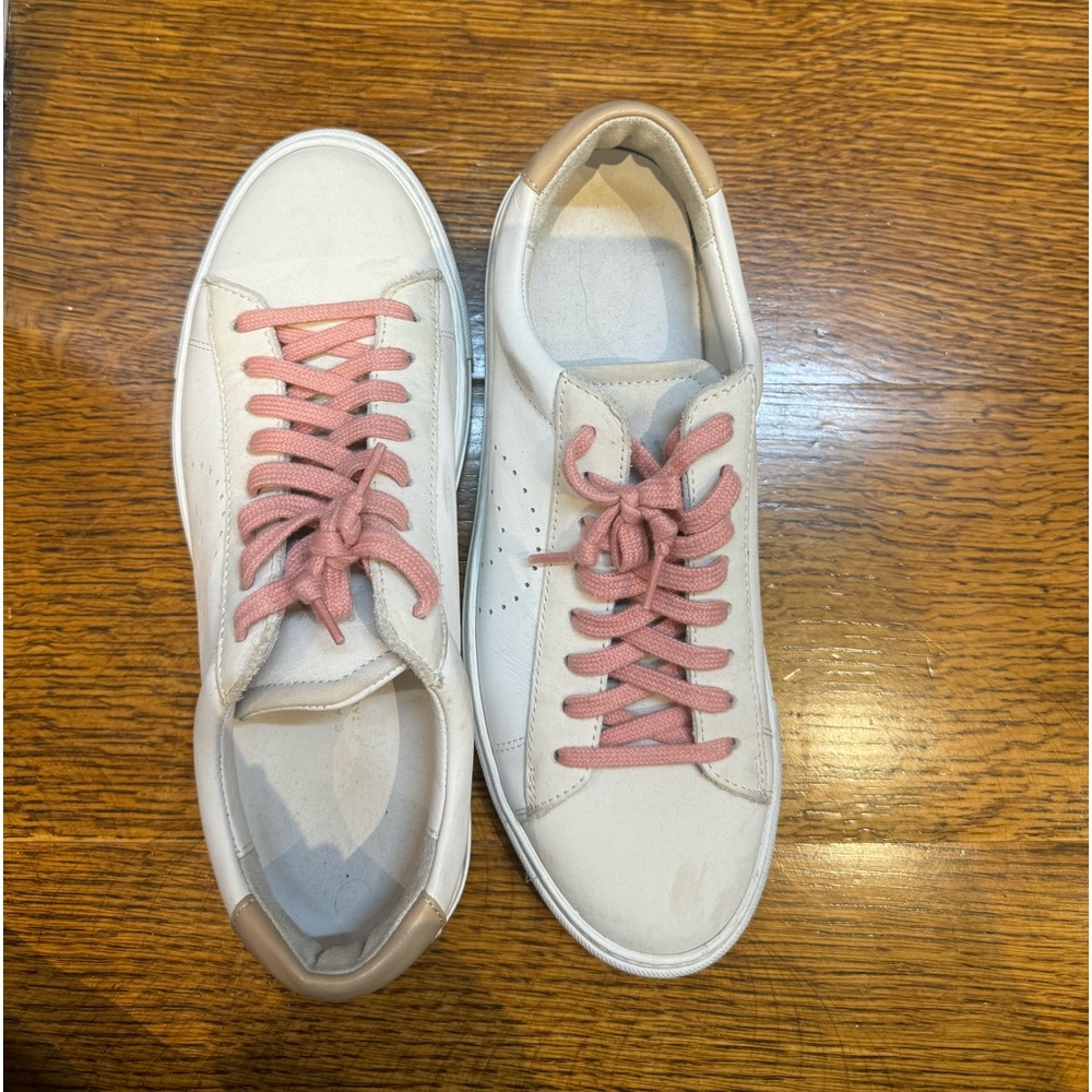Oliver cabell white sneakers with pink laces